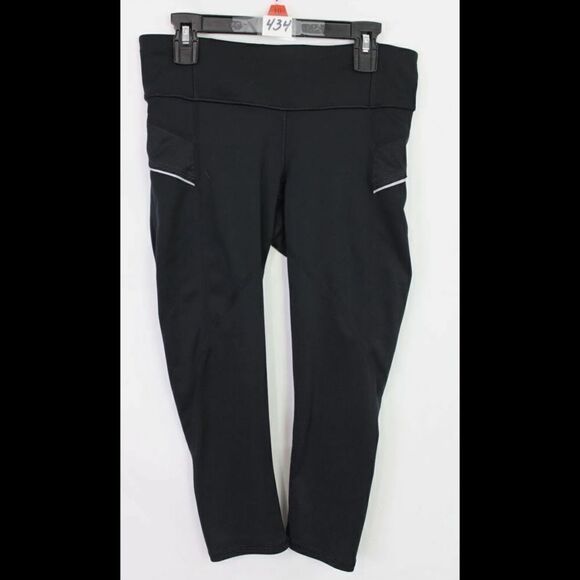 ATHLETA Womens Size X-Small Stride Capri Leggings Black Reflective Media Pocket - Picture 2 of 7